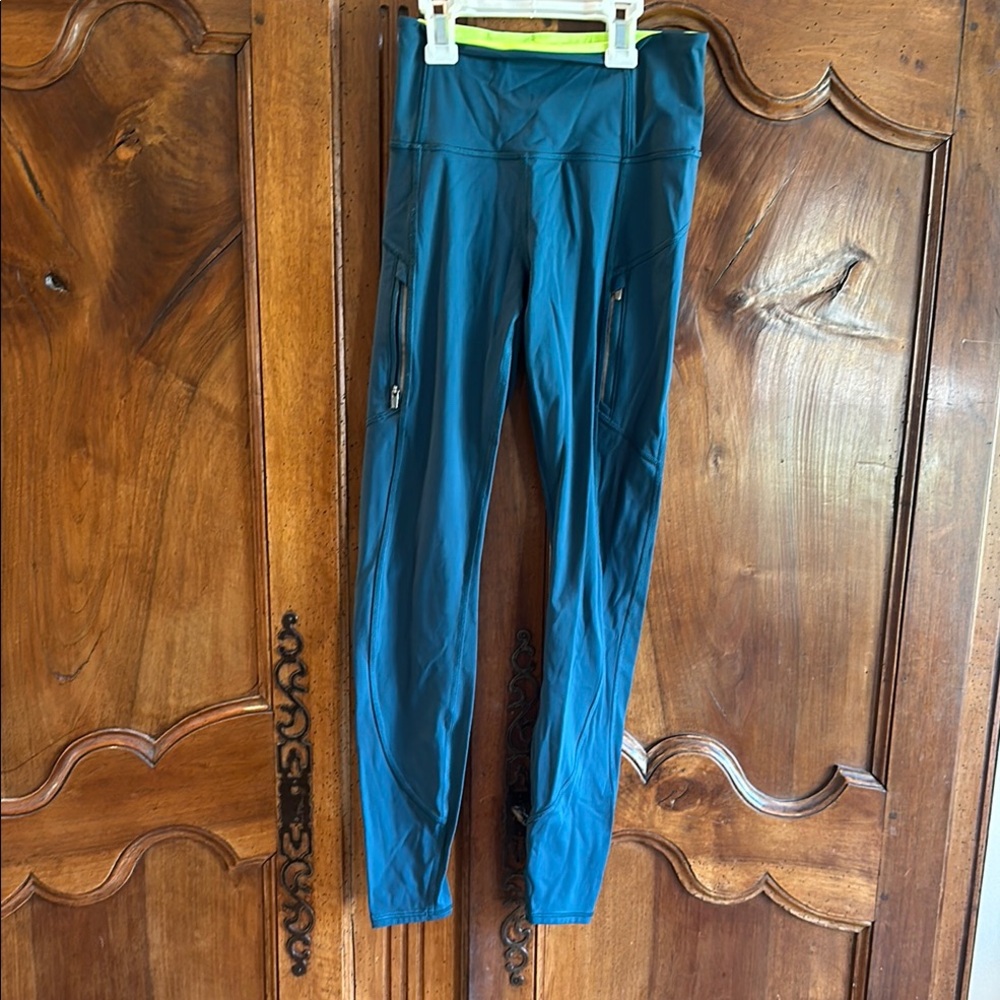 Athleta Teal High-Waisted Leggings with Zipper Pockets, size xxs
